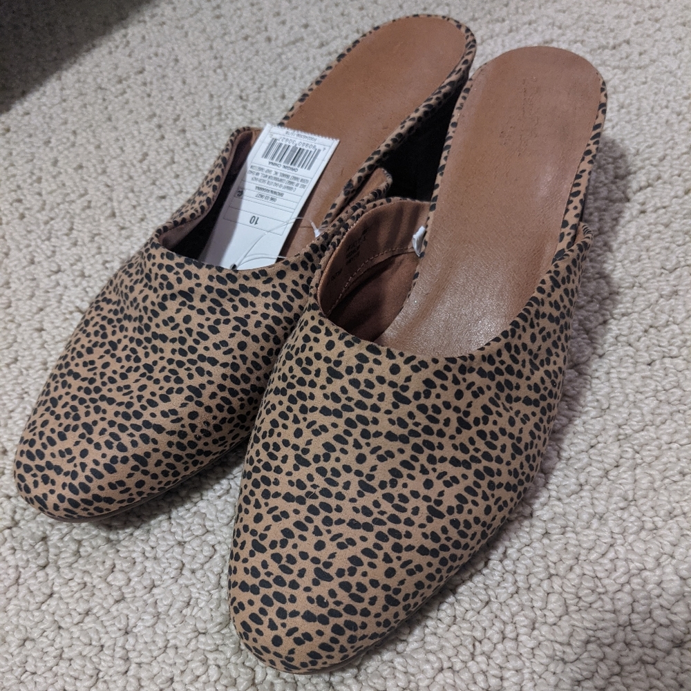 NWT Brown Speckled Mules